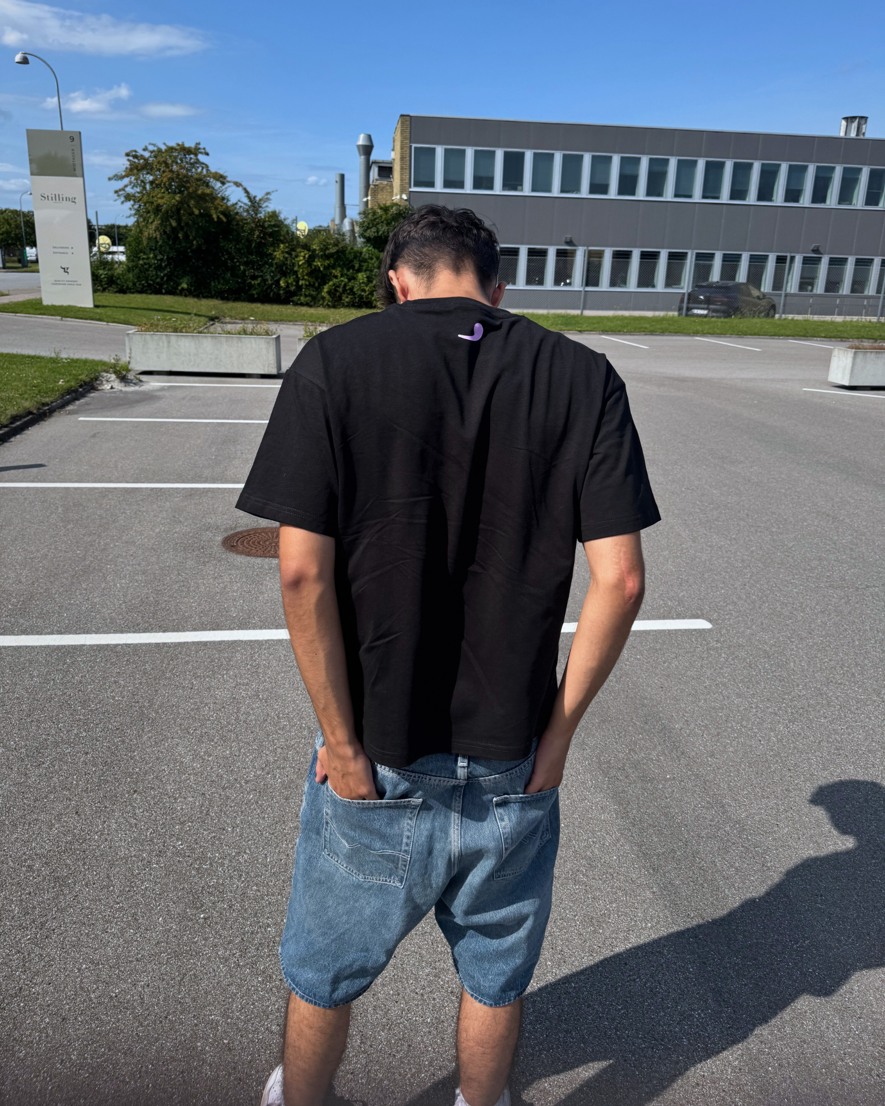 KOMMA LOGO TEE - BLACK